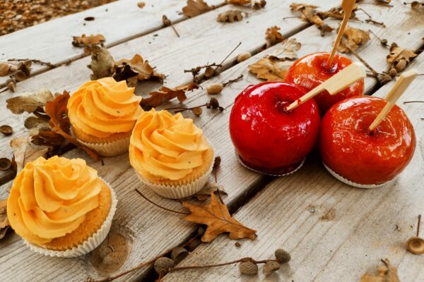 CUPCAKES E MELE GLASSATE